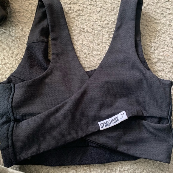 Gym shark bra - Picture 2 of 2